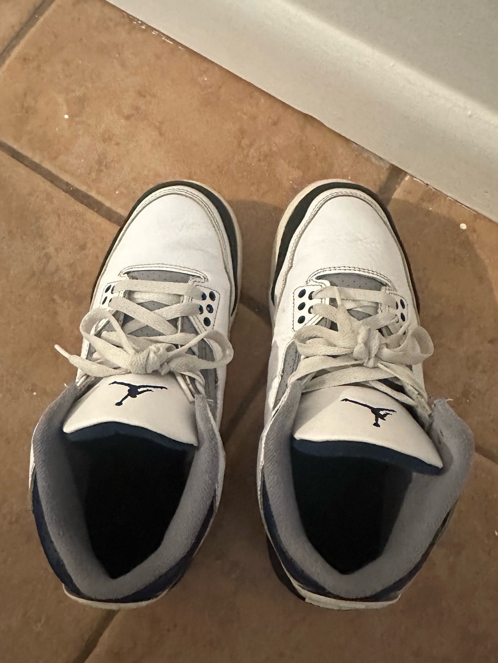 Jordan kids White and Navy Retro Basketball Sneakers
